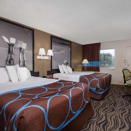 Super 8 By Wyndham Kissimmee Motel Eksteriør billede