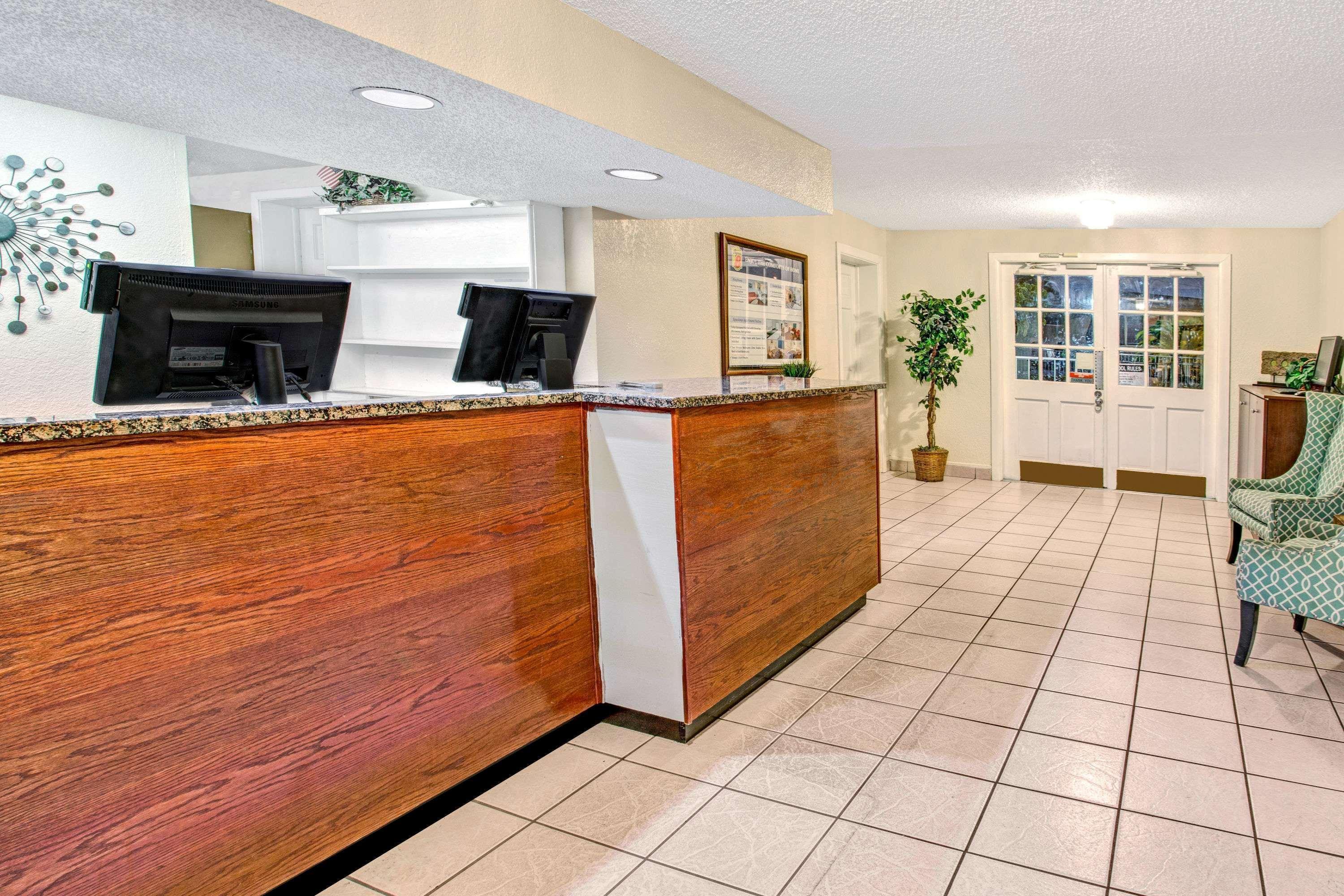 Super 8 By Wyndham Kissimmee Motel Eksteriør billede