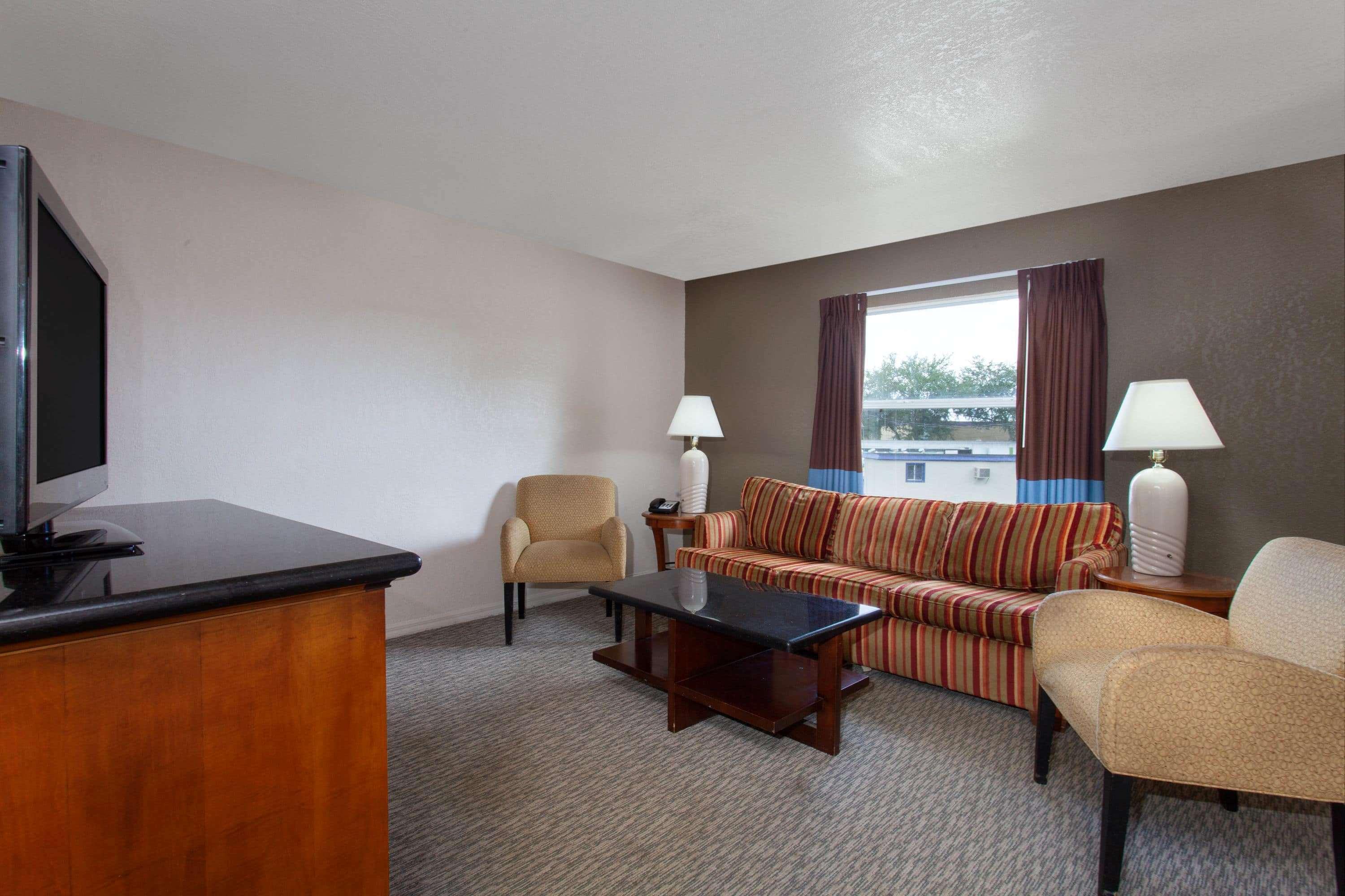 Super 8 By Wyndham Kissimmee Motel Eksteriør billede
