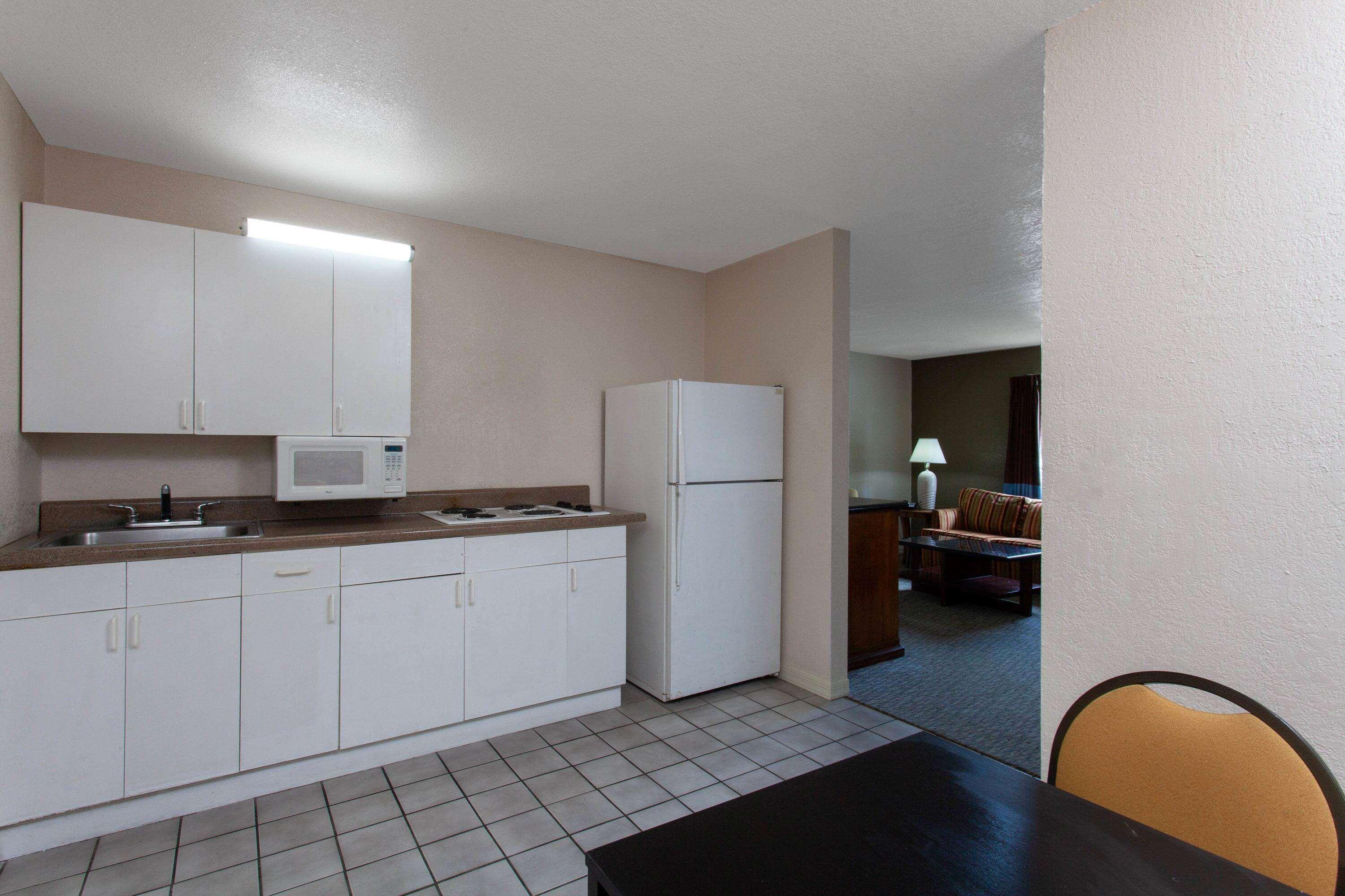 Super 8 By Wyndham Kissimmee Motel Eksteriør billede