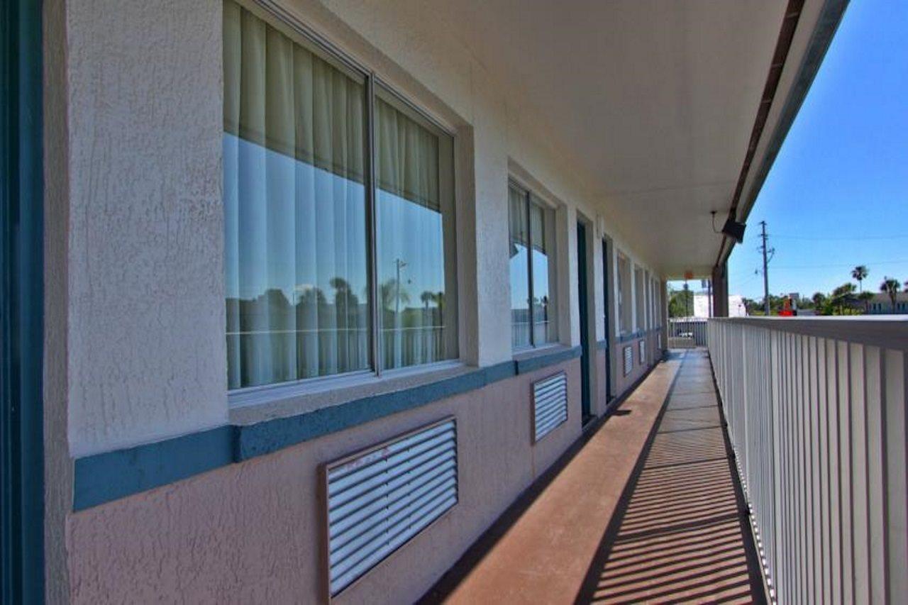 Super 8 By Wyndham Kissimmee Motel Eksteriør billede