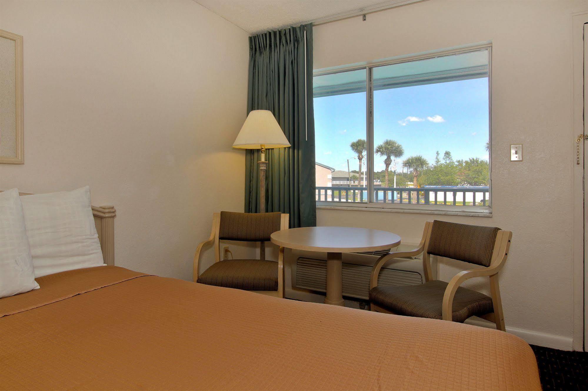 Super 8 By Wyndham Kissimmee Motel Eksteriør billede