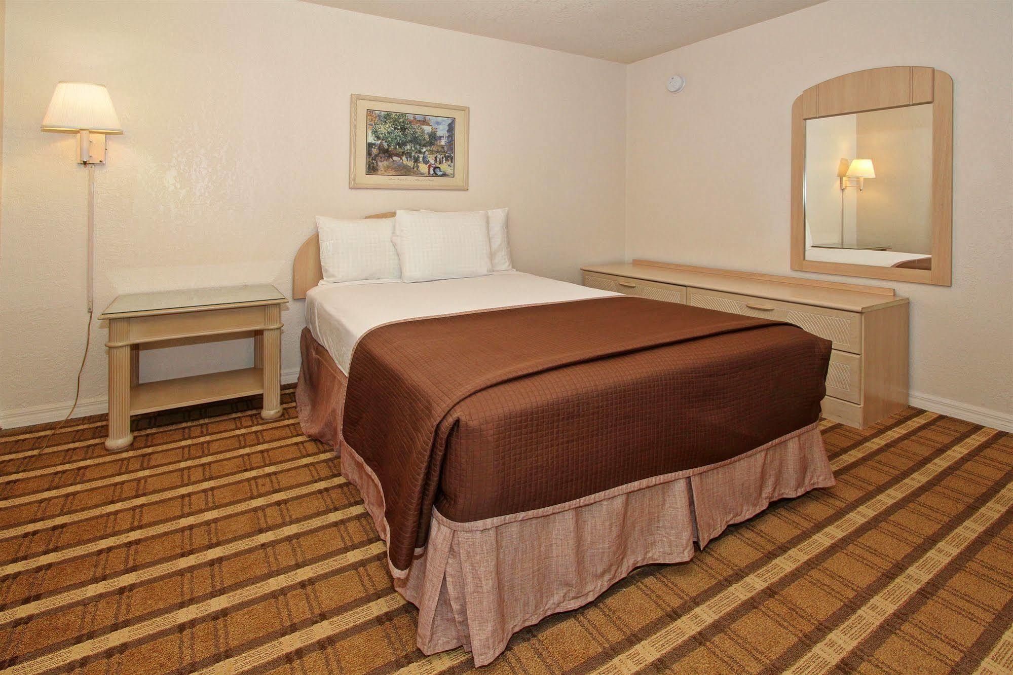 Super 8 By Wyndham Kissimmee Motel Eksteriør billede